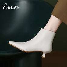 將圖片載入圖庫檢視器 Ivory-Leather-Ankle-Boots-with-4.5-cm-Kitten_Heels-model-shots