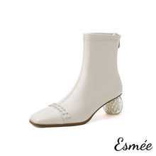 將圖片載入圖庫檢視器 Ivory-Leather-Ankle-Boots-with-Pearl-Designed-Heels-product-shots-white-background