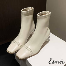 將圖片載入圖庫檢視器 Ivory-Leather-Ankle-Boots-with-Pearl-Designed-Heels-product-shots