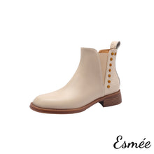 將圖片載入圖庫檢視器 Ivory-Leather-Chelsea-Boots-with-Rivet-and-Alligator-Pattern-Design-product-shots-white-background