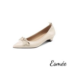 將圖片載入圖庫檢視器 Ivory-Leather-Flats-with-Bow-Knot-product-shots-white-background