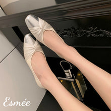 Load image into Gallery viewer, Ivory-Leather-Flats-with-Dual-Color-Toe-Cap-model-shots
