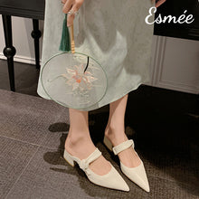將圖片載入圖庫檢視器 Ivory-Leather-High-Heel-Mules-with-Bow-Knot-Straps-model-shots