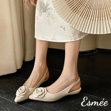將圖片載入圖庫檢視器 Ivory-Leather-Slingback-with-Rose-Bud-Design-model-shots