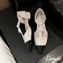 將圖片載入圖庫檢視器 Ivory-Leather-T-Straps-with-Flower-Design-and-Black-Patent-Leather-Toe-Cap-product-shots