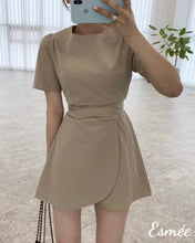 將圖片載入圖庫檢視器 Khaki-Cotton-One-Piece-with-Bow-Knot-model-shots-1
