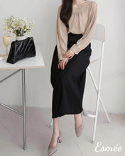 將圖片載入圖庫檢視器 Khaki-Korean-Chiffon-Blouse-model-shots