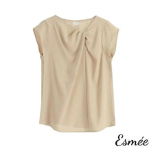 將圖片載入圖庫檢視器 Khaki-Korean-Chiffon-Blouse-with-Kink-Design-product-shots