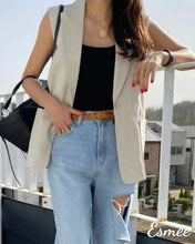 將圖片載入圖庫檢視器 Khaki-Linen-Waistcoat-with-Pocket-model-shots