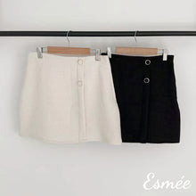 將圖片載入圖庫檢視器 Korean-Cotton-A-Line-Skirt-with-Button-Design-product-shots