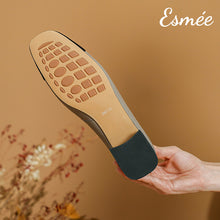 將圖片載入圖庫檢視器 Leather-Low-Heels-with-Bow-Knot-Design-product-shots-detail