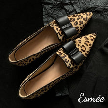 Load image into Gallery viewer, Leopard-Horsehair-Pointed-Loafers-with-Bow-Knot-Design-product-shots