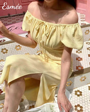 將圖片載入圖庫檢視器 Pale-Yellow-Cotton-One-Piece-with-Puffed-Sleeves-and-Bow-Knot-model-shots