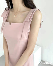 將圖片載入圖庫檢視器 Pink-Korean-Cotton-One-Piece-with-Wide-Bow-Knot-Straps-model-shots-2