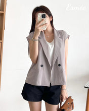 將圖片載入圖庫檢視器 Purple-Grey-Korean-Cotton-One-Button-Waistcoat-with-pockets-model-shots-2