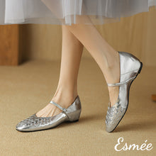 將圖片載入圖庫檢視器 Silver-Leather-Invisible-Increased-Height-Maryjanes-with-Woven-Design-model-shots