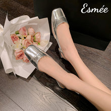 將圖片載入圖庫檢視器 Silver-Leather-Slingback-with-Sqaure-Toe-Design-model-shots