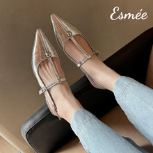 將圖片載入圖庫檢視器 Silver-Leather-T-Strap-Slingback-model-shots