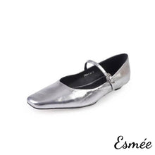 將圖片載入圖庫檢視器 Silver-Shiny-Leather-Maryjanes-with-2-cm-Invisible-Increased-Height-Design-product-shots-white-background