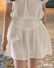 將圖片載入圖庫檢視器 White-Cotton-Pleaded-Pajamas-model-shots