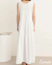 將圖片載入圖庫檢視器 White-Korean-Cotton-One-Piece-Long-Midi-Dress-with-Sleeveless-Design-model-shots-3