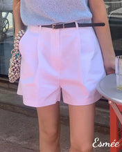 將圖片載入圖庫檢視器 White-Linen-Shorts-with-Belt-model-shots