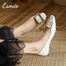 將圖片載入圖庫檢視器 White-Patent-Leather-Flats-with-Metal-Buckle-model-shots