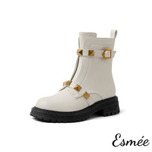 將圖片載入圖庫檢視器 Beige-Leather-Ankle-Boots-with-Giant-Rockstud-Design-product-shots-white-background