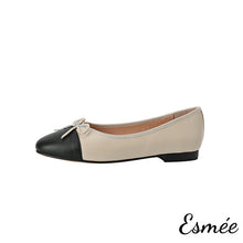 將圖片載入圖庫檢視器 Beige-Leather-Ballerina-Flats-with-Bow-Knot-and-Black-Toe-Cap-product-shots-white-background