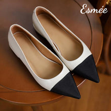 將圖片載入圖庫檢視器 Leather Flats with Black Pointed Toe Cap
