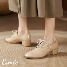 將圖片載入圖庫檢視器 Beige-Leather-High-Heel-Oxford-Shoes-model-shots