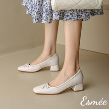 將圖片載入圖庫檢視器 Beige-Leather-High-Heels-with-Bow-Knot-model-shots