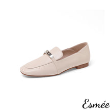 將圖片載入圖庫檢視器 Beige-Leather-Loafers-with-Silver-Plated-Metal-Buckle-product-shots-white-background