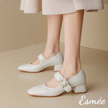 將圖片載入圖庫檢視器 Beige-Patent-Leather-High-Heel-Maryjane-with-Diamond-Buckle-model-shots