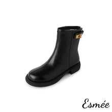 將圖片載入圖庫檢視器 Leather Ankle Boots with Round Toe and Metal Buckle