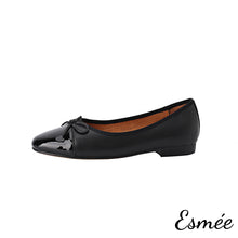 將圖片載入圖庫檢視器 Black-Leather-Ballerina-Flats-with-Bow-Knot-and-Black-Toe-Cap-product-shots-white-background