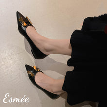 將圖片載入圖庫檢視器 Black-Leather-Flats-with-H-Metal-Buckle-model-shots