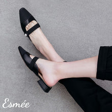 將圖片載入圖庫檢視器 Black-Leather-Mules-with-straps-and-black-almond-toe-model-shots
