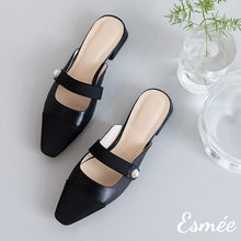 將圖片載入圖庫檢視器 Black-Leather-Mules-with-straps-and-black-almond-toe-product-shots