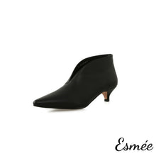 將圖片載入圖庫檢視器 Black-Leather-Pointed-Toe-Ankle-Boots-with-Kitten-Heels-product-shots-white-background