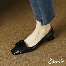 將圖片載入圖庫檢視器 Black-Shiny-Leather-High-Heels-with-Buckle-Design-model-shots