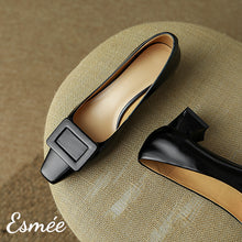 將圖片載入圖庫檢視器 Black-Shiny-Leather-High-Heels-with-Buckle-Design-product-shots