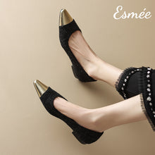 將圖片載入圖庫檢視器 Black-Tweed-Flats-with-Dual-Color-Toe-Cap-model-shots