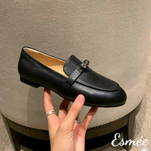 將圖片載入圖庫檢視器 Black-leather-loafers-with-silver-plated-buckle-product-shots