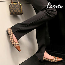 將圖片載入圖庫檢視器 Brown-Dogstooth-Flats-with-Leather-Toe-Cap-model-shots