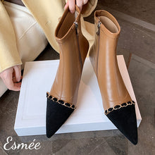 將圖片載入圖庫檢視器 Brown-Leather-Ankle-Boots-with-Black-Pointed-Toe-and-Chain-Design-product-shots
