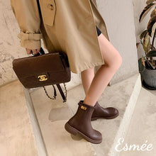 將圖片載入圖庫檢視器 Leather Ankle Boots with Round Toe and Metal Buckle