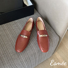 將圖片載入圖庫檢視器 Burgundy-Leather-Loafers-with-Silver-Plated-Metal-Buckle-product-shots
