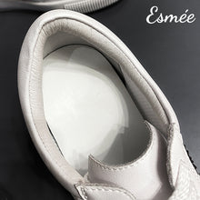 將圖片載入圖庫檢視器 Invisible-increased-height-white-leather-sneakers-with-mesh-product-shots-detail