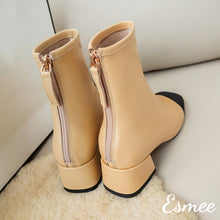 將圖片載入圖庫檢視器 Kahki-Leather-Ankle-Boots-with-Block-Heels-and-Black-Almond-Toe-Cap-product-shots-1